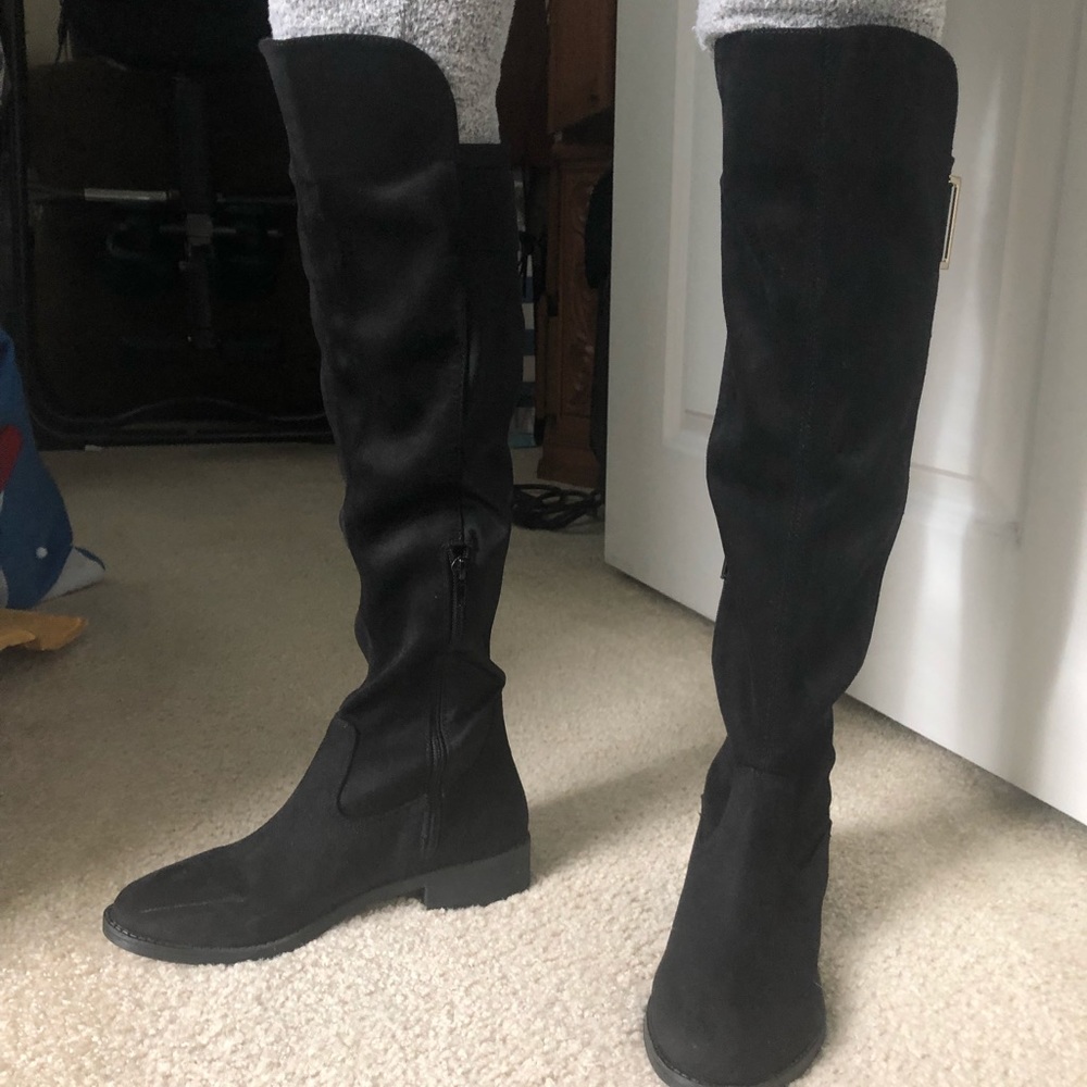 Black rebel boots